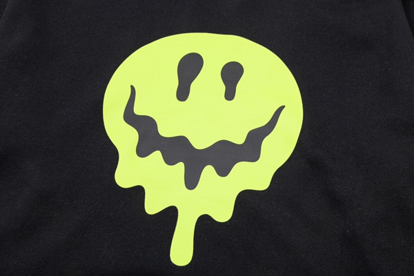 ブランドパーカー側面デザイン